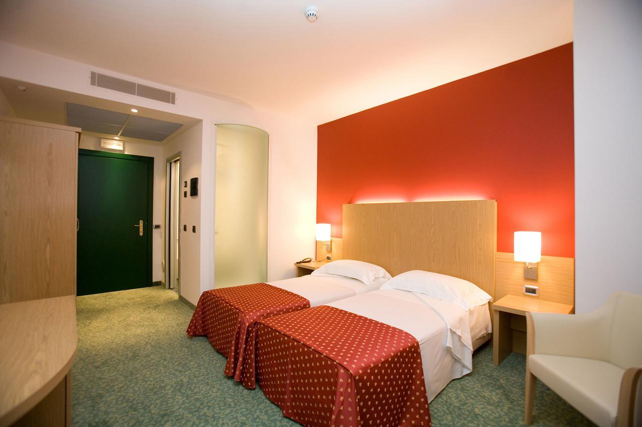 Hotel Senator Gorgonzola Zewnętrze zdjęcie