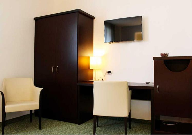 Hotel Senator Gorgonzola Zewnętrze zdjęcie